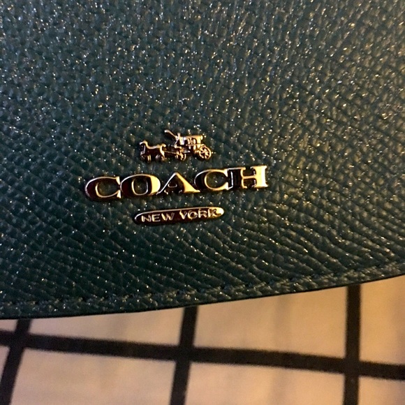 Like New! Coach Glitter Iridescent Bluish Green snap Compact Wallet - Picture 4 of 14